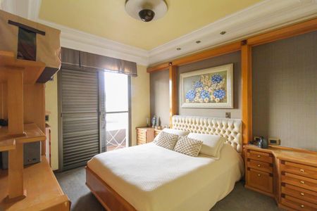 Apartamento à venda com 257m², 4 quartos e 4 vagas Apartamento à venda com 257m², 4 quartos e 4 vagasSuÍte 1