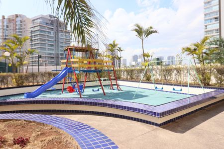 Apartamento para alugar com 321m², 4 quartos e 5 vagasÁrea comum - Playground