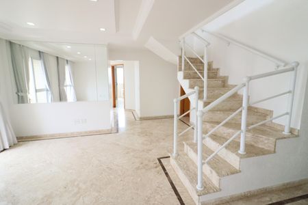 Apartamento para alugar com 321m², 4 quartos e 5 vagasSala