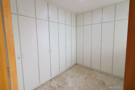 Apartamento para alugar com 321m², 4 quartos e 5 vagasQuarto 4