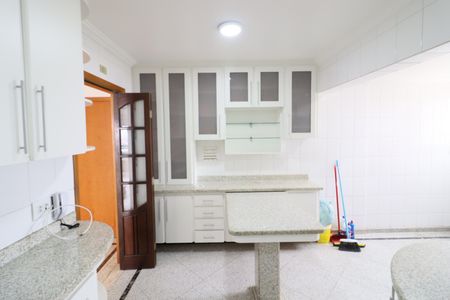 Apartamento para alugar com 321m², 4 quartos e 5 vagasCozinha