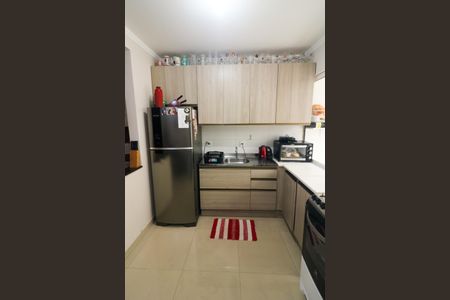 Casa de condomínio à venda com 95m², 2 quartos e 2 vagas Casa de condomínio à venda com 95m², 2 quartos e 2 vagasCozinha e Área de Serviço