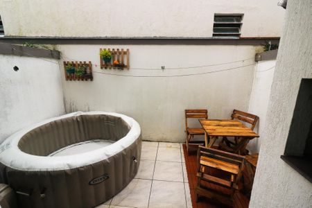 Casa de condomínio à venda com 95m², 2 quartos e 2 vagas Casa de condomínio à venda com 95m², 2 quartos e 2 vagasQuintal