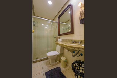 Apartamento para alugar com 80m², 2 quartos e 1 vaga Apartamento para alugar com 80m², 2 quartos e 1 vagaBanheiro social