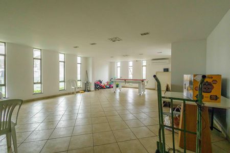 Apartamento para alugar com 80m², 2 quartos e 1 vaga Apartamento para alugar com 80m², 2 quartos e 1 vagaÁrea comum - Salão de festas