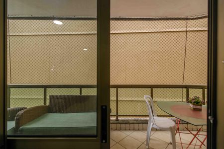 Apartamento para alugar com 80m², 2 quartos e 1 vaga Apartamento para alugar com 80m², 2 quartos e 1 vagaVaranda