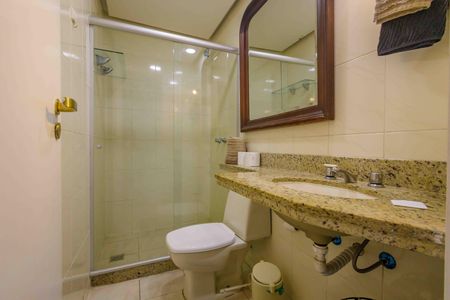 Apartamento para alugar com 80m², 2 quartos e 1 vaga Apartamento para alugar com 80m², 2 quartos e 1 vagaBanheiro social