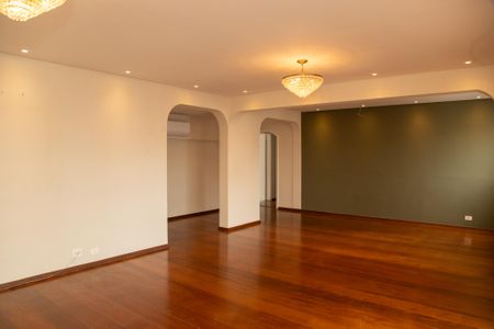 Apartamento para alugar com 200m², 4 quartos e 4 vagasSala