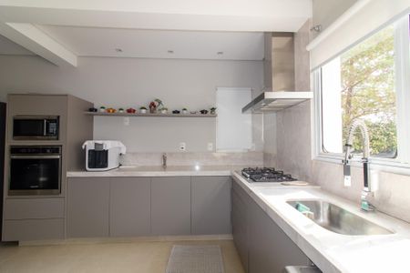 Casa para alugar com 380m², 4 quartos e 6 vagasCozinha