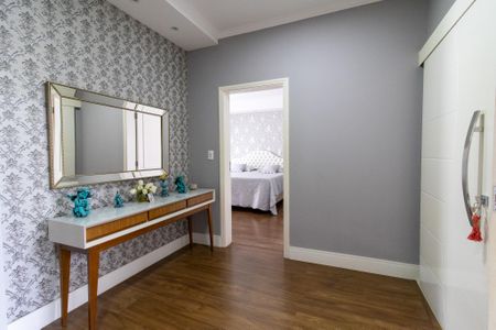 Casa para alugar com 380m², 4 quartos e 6 vagasCorredor