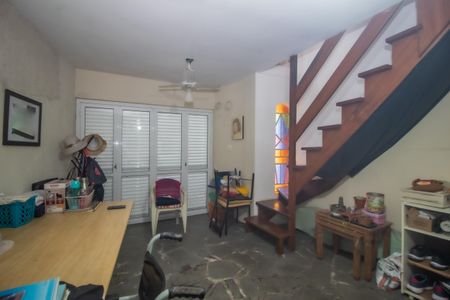 Casa à venda com 250m², 4 quartos e 2 vagas Casa à venda com 250m², 4 quartos e 2 vagasSala 2