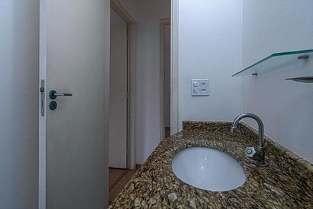 Apartamento à venda com 63m², 2 quartos e 2 vagas Apartamento à venda com 63m², 2 quartos e 2 vagasBanheiro Social