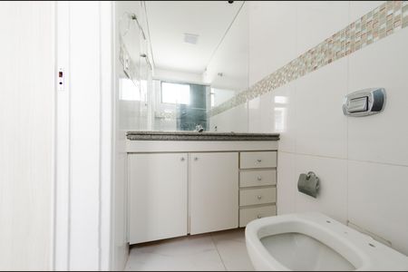 Apartamento à venda com 190m², 3 quartos e 2 vagasBanheiro suíte