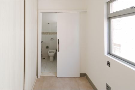 Apartamento à venda com 190m², 3 quartos e 2 vagasCloset suíte