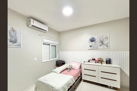 Casa à venda com 176m², 3 quartos e 4 vagas Casa à venda com 176m², 3 quartos e 4 vagasQuarto