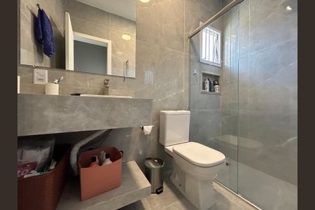 Casa à venda com 176m², 3 quartos e 4 vagas Casa à venda com 176m², 3 quartos e 4 vagasBanheiro 2