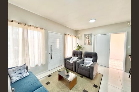 Sala de casa à venda com 3 quartos, 176m² em Vicentina, São Leopoldo