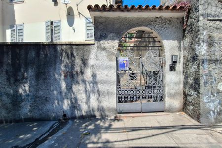 Apartamento à venda com 72m², 3 quartos e sem vaga Apartamento à venda com 72m², 3 quartos e sem vagaFachada