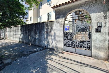 Apartamento à venda com 72m², 3 quartos e sem vaga Apartamento à venda com 72m², 3 quartos e sem vagaFachada