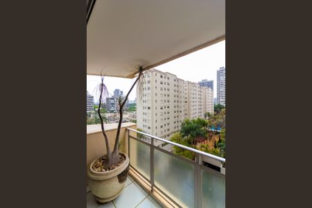 Varanda de apartamento para alugar com 2 quartos, 93m² em Campo Belo, São Paulo