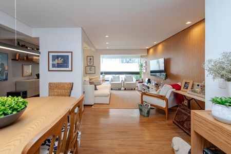 Apartamento à venda com 124m², 3 quartos e 2 vagasSala