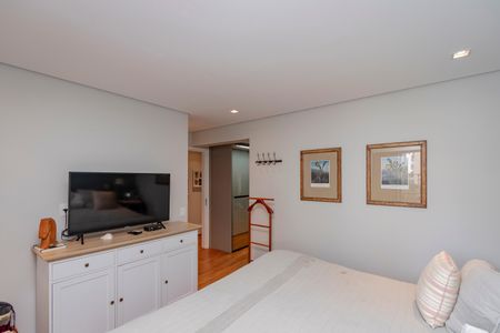 Apartamento à venda com 124m², 3 quartos e 2 vagasSuíte 1