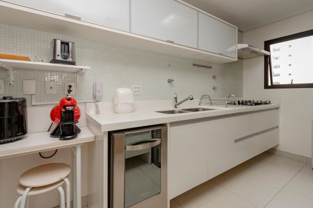 Apartamento à venda com 124m², 3 quartos e 2 vagasCozinha