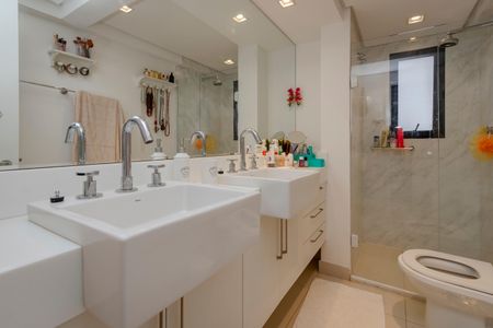 Apartamento à venda com 124m², 3 quartos e 2 vagasBanheiro da Suíte 1