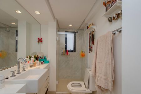 Apartamento à venda com 124m², 3 quartos e 2 vagasBanheiro da Suíte 1