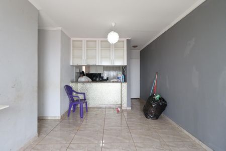 Apartamento para alugar com 76m², 2 quartos e 1 vaga Apartamento para alugar com 76m², 2 quartos e 1 vagaSala