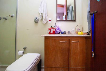 Casa à venda com 363m², 3 quartos e 3 vagasBanheiro da Suíte 2