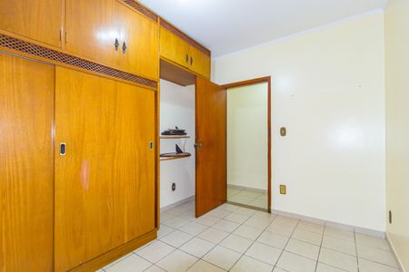 Casa à venda com 240m², 4 quartos e 1 vagaQuarto 1