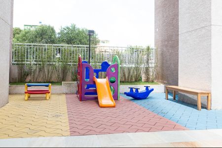 Apartamento à venda com 59m², 2 quartos e 1 vaga Apartamento à venda com 59m², 2 quartos e 1 vagaÁrea comum - Playground