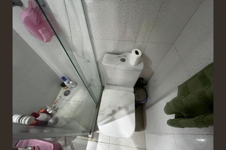 Apartamento à venda com 70m², 2 quartos e 1 vaga Apartamento à venda com 70m², 2 quartos e 1 vagaBanheiro