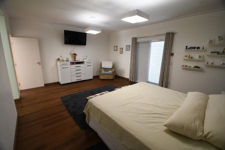 Casa de condomínio à venda com 620m², 5 quartos e 8 vagasQuarto Suíte 2