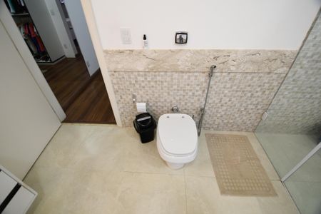 Casa de condomínio à venda com 620m², 5 quartos e 8 vagasBanheiro 3