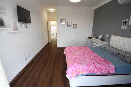 Casa de condomínio à venda com 620m², 5 quartos e 8 vagasQuarto Suíte 3