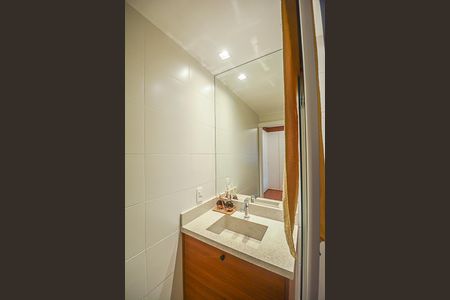 Apartamento à venda com 61m², 2 quartos e 1 vagaBanheiro da Suíte 1