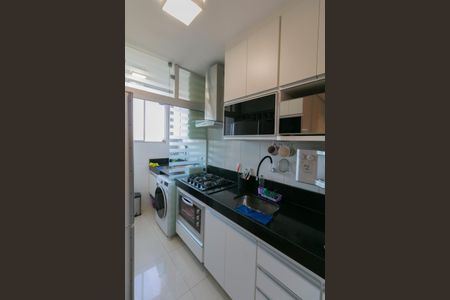Apartamento à venda com 60m², 2 quartos e 2 vagas Apartamento à venda com 60m², 2 quartos e 2 vagasCozinha