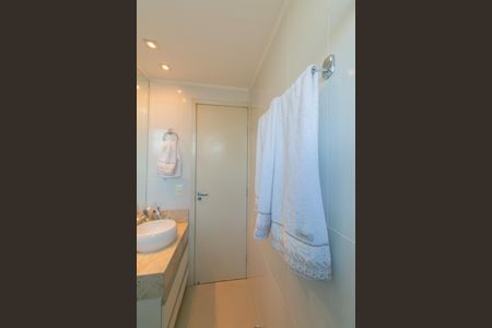 Apartamento à venda com 60m², 2 quartos e 2 vagas Apartamento à venda com 60m², 2 quartos e 2 vagasBanheiro