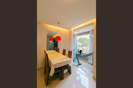 Apartamento à venda com 60m², 2 quartos e 2 vagas Apartamento à venda com 60m², 2 quartos e 2 vagasSala de Jantar