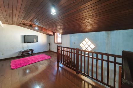 Sala de TV de casa para alugar com 3 quartos, 400m² em Jardim São Vicente, Campinas