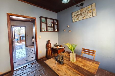 Casa para alugar com 400m², 3 quartos e 3 vagas Casa para alugar com 400m², 3 quartos e 3 vagasSala