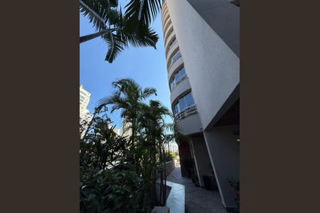 Apartamento à venda com 80m², 3 quartos e 2 vagas Apartamento à venda com 80m², 3 quartos e 2 vagasFachada