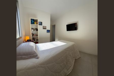 Apartamento à venda com 80m², 3 quartos e 2 vagas Apartamento à venda com 80m², 3 quartos e 2 vagasQuarto
