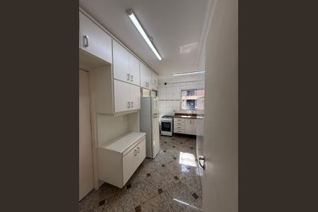 Apartamento à venda com 80m², 3 quartos e 2 vagas Apartamento à venda com 80m², 3 quartos e 2 vagasCozinha