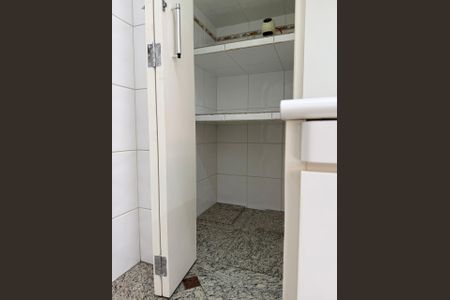 Apartamento à venda com 80m², 3 quartos e 2 vagas Apartamento à venda com 80m², 3 quartos e 2 vagasDespensa