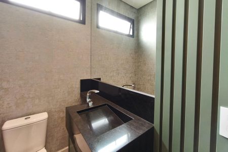 Casa de condomínio à venda com 210m², 3 quartos e 4 vagasLavabo