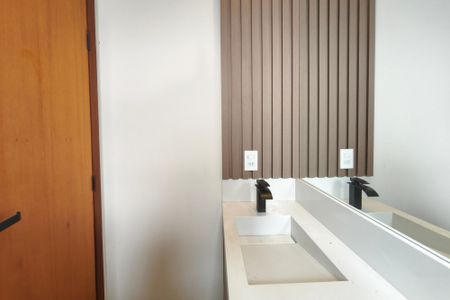 Casa de condomínio à venda com 210m², 3 quartos e 4 vagasBanheiro da  Suíte 3