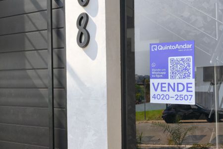 Casa de condomínio à venda com 210m², 3 quartos e 4 vagasPlaca